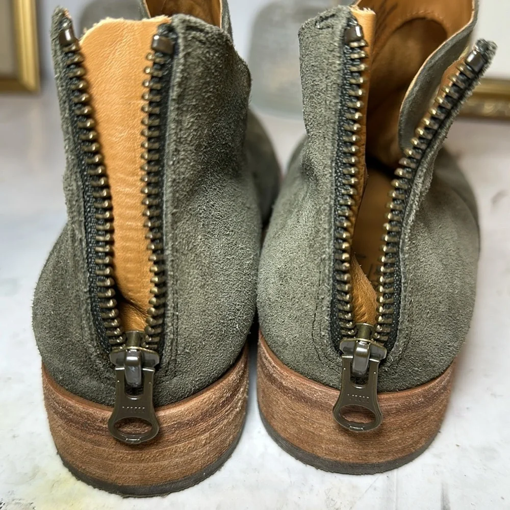 Kork- Ease women’s green suede Ryder Chelsea Boot size 7M